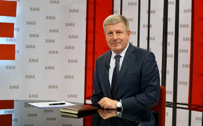 Lengvarský: Sputnik spúšťame aj pre ľudí nad 60 rokov - Video SME