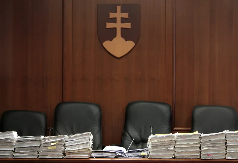 Partika obvinený v kauze Dobytkár ostáva vo väzbe - SME