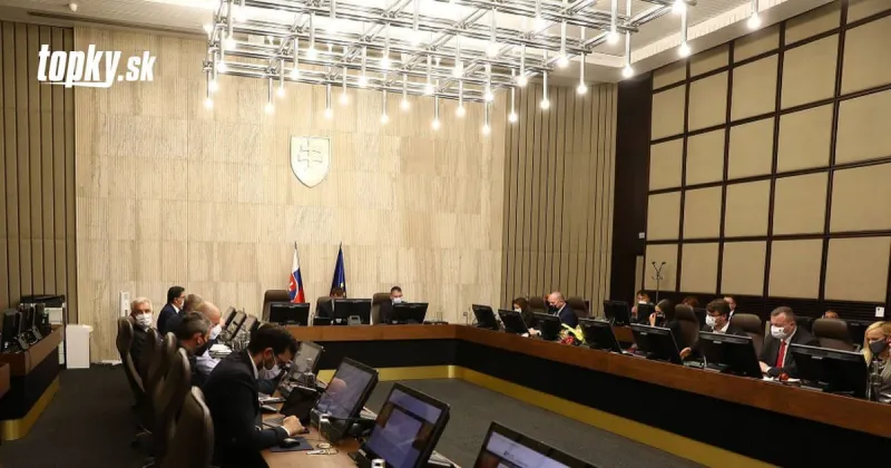 NAŽIVO KORONAVÍRUS Nová verzia COVID automatu: Situácia sa stále zlepšuje, zelených okresov bude viac | Topky.sk