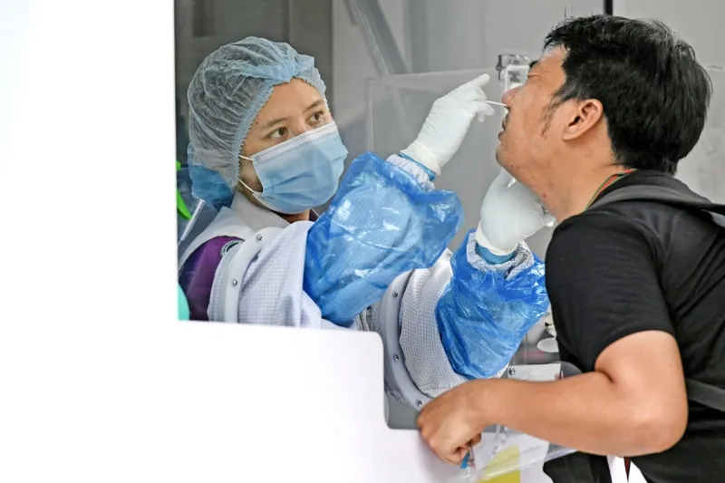 Desivý nárast infikovaných koronavírusom: Indický variant bráni Britom k slobode | Nový Čas