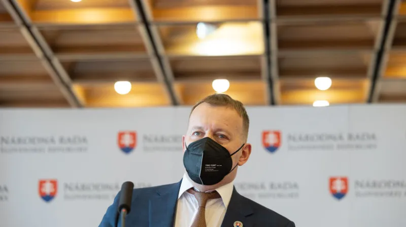 Kollár chce na rokovaní v rámci V4 hovoriť i o uznávaní očkovania Sputnikom - Svet - Správy - Pravda.sk