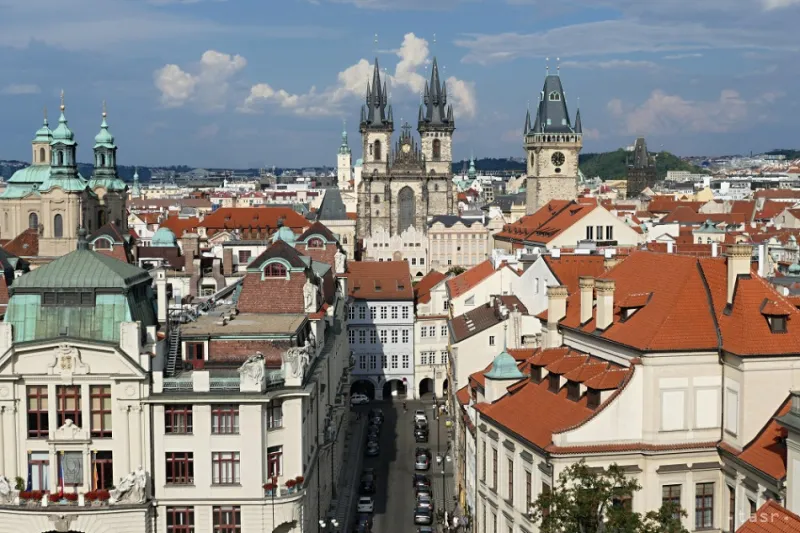 Slováci by mohli cestovať do Česka bez testu aj po očkovaní Sputnikom