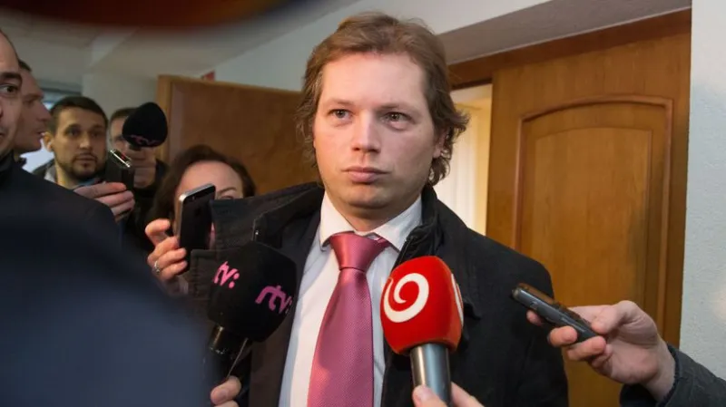Kočnerovmu advokátovi podmienečne pozastavili výkon funkcie za motáky - Domáce - Správy - Pravda.sk