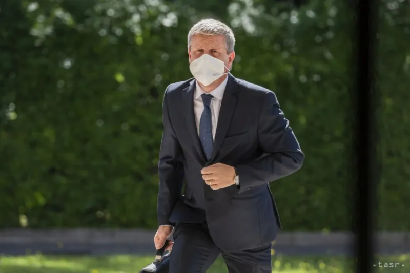 Lengvarský na vládu predloží uznesenie o predaji či darovaní Sputnika