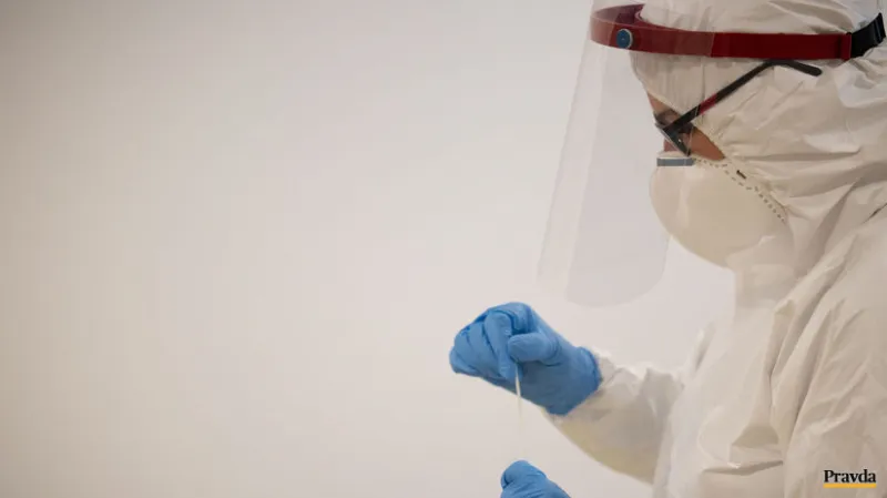 Len 20 pozitívnych, žiadne úmrtie. V lete zatiaľ dáva koronavírus pokoj - Domáce - Správy - Pravda.sk