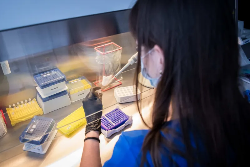 Na Slovensku pribudli tri nové prípady koronavírusu - SME