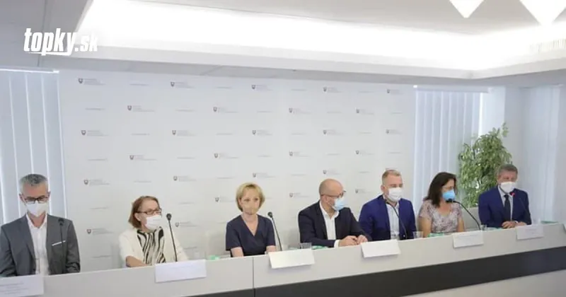 Odborníci prosia rodičov, aby dali zaočkovať svoje deti proti KORONAVÍRUSU: Toto im hrozí! | Topky.sk