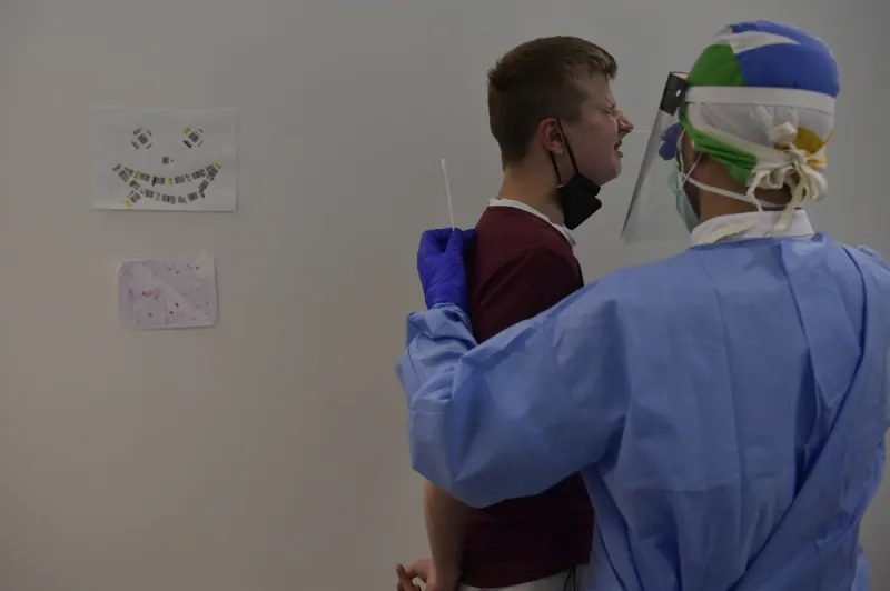 Na Slovensku pribudlo 41 nových prípadov koronavírusu a 2 úmrtia na Covid-19 - SME