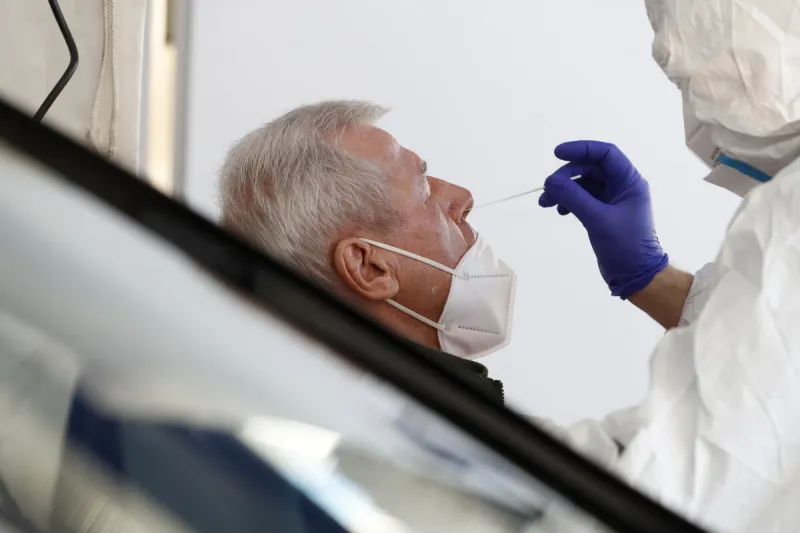 Na Slovensku pribudlo 29 nových prípadov koronavírusu - SME