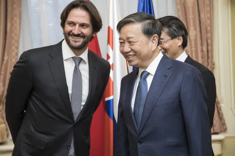 Kaliňák v deň únosu hovoril, že dohadoval bezpečnostných expertov pre Vietnam - Denník N
