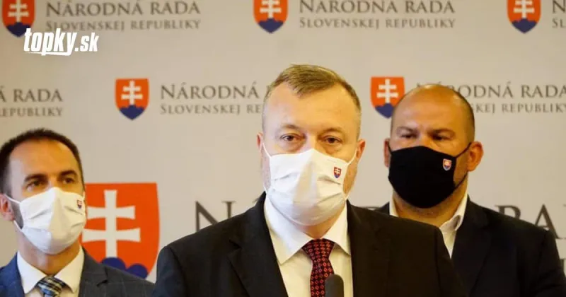 REAKCIE na Mikulcovu novelu zákona: Pčolinský hovorí o diskriminácii neočkovaných! SNS sa modlí | Topky.sk