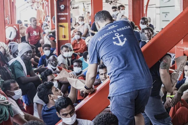 Situácia na lodi začínala byť kritická: Sicílske úrady povolili vylodenie vyše 800 zachránených migrantov | Nový Čas