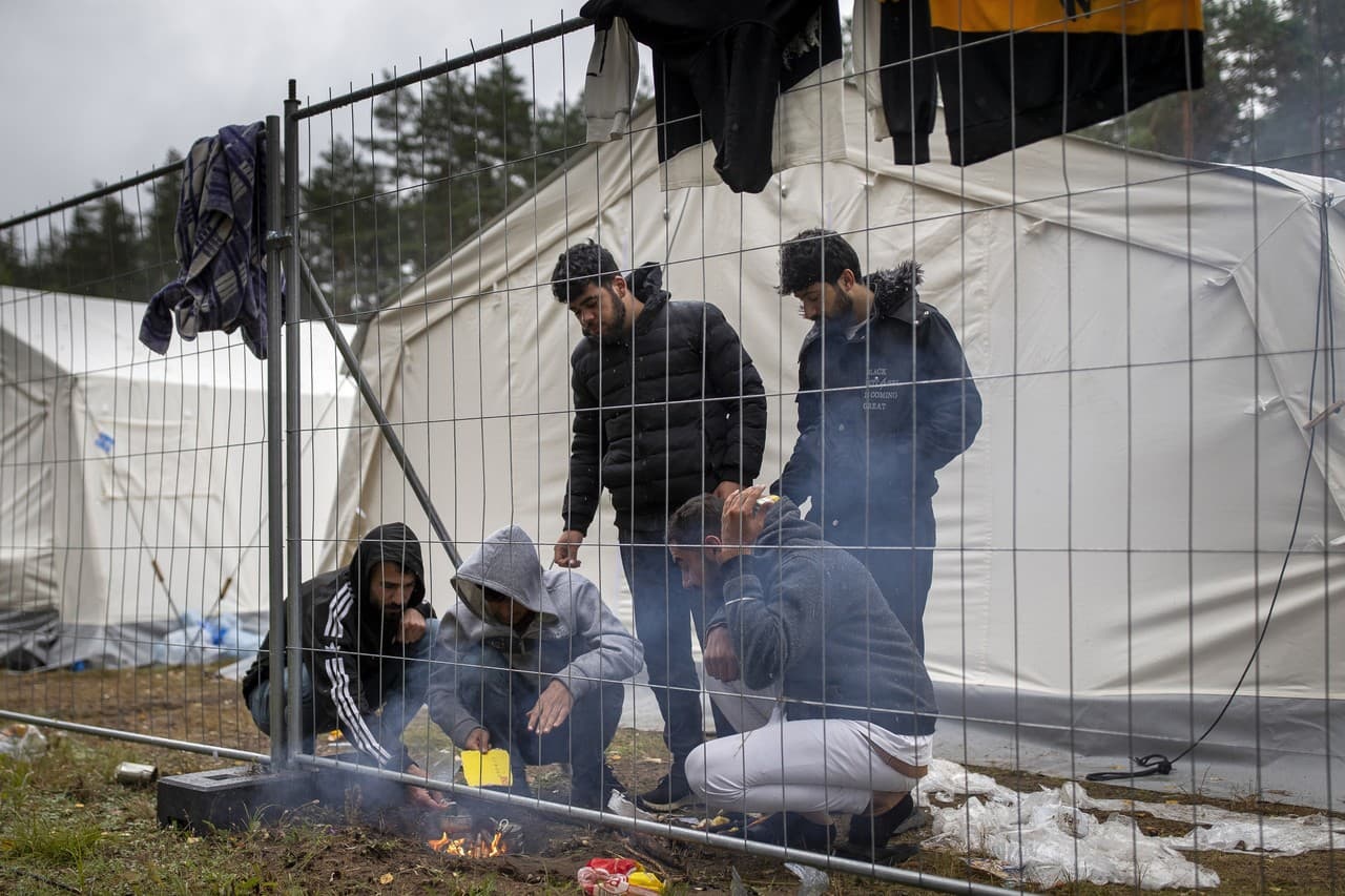 Nápor migrantov na hraniciach už nezvládajú: Zásadné vyhlásenie Lotyšska | Nový Čas