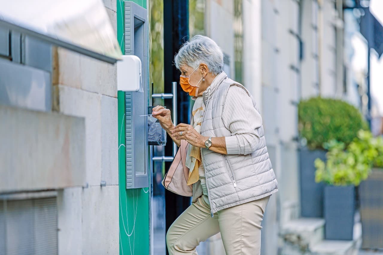 Penzisti sa môžu tešiť na 13. dôchodok: Pozrite, na akú sumu máte nárok | Nový Čas