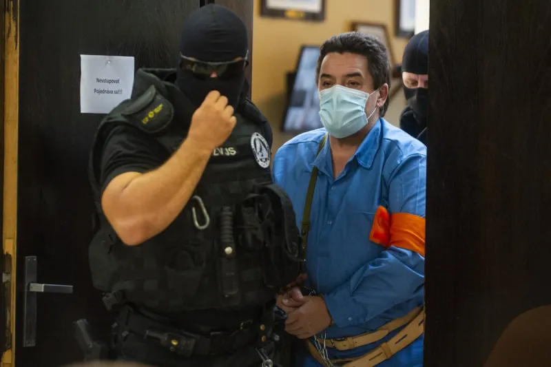V kauze Kočnerových motákov si súd vypočul znalecký posudok a dostal listinné dôkazy - SME