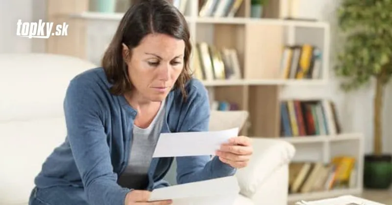 KORONAVÍRUS Rodina v karanténe dostala list od nahnevaného suseda: Pozrite, čo mu vadilo | Topky.sk