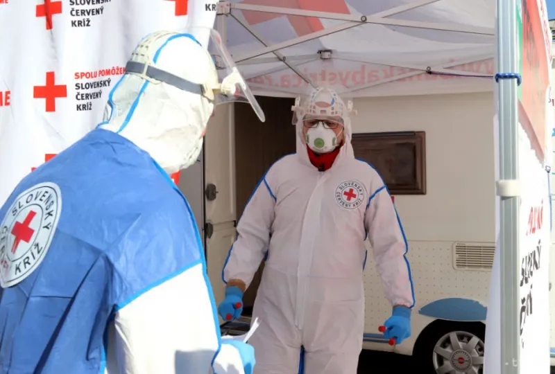 Na Slovensku pribudlo 105 prípadov nákazy koronavírusom