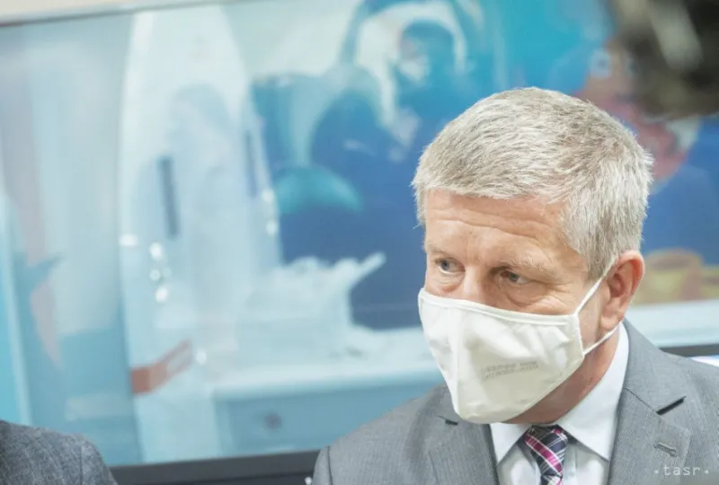 Lengvarský: Tretia dávka očkovania proti koronavírusu je stále v hre