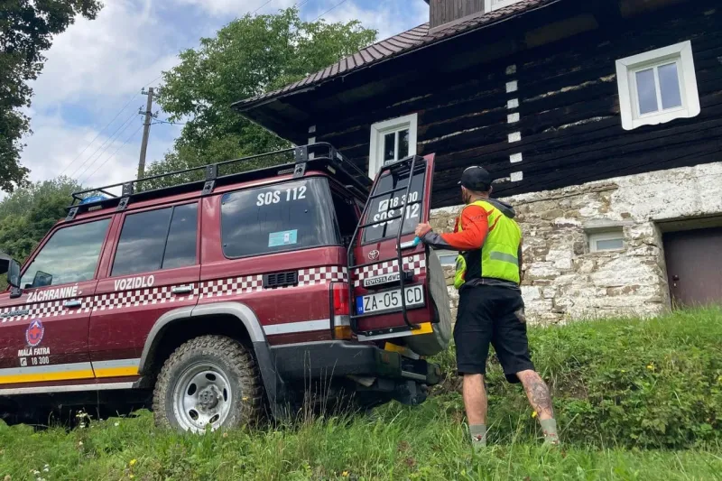 Horskí záchranári mali ďalší výjazd: Transportovali z lazov muža s podozrením na koronavírus | Nový Čas