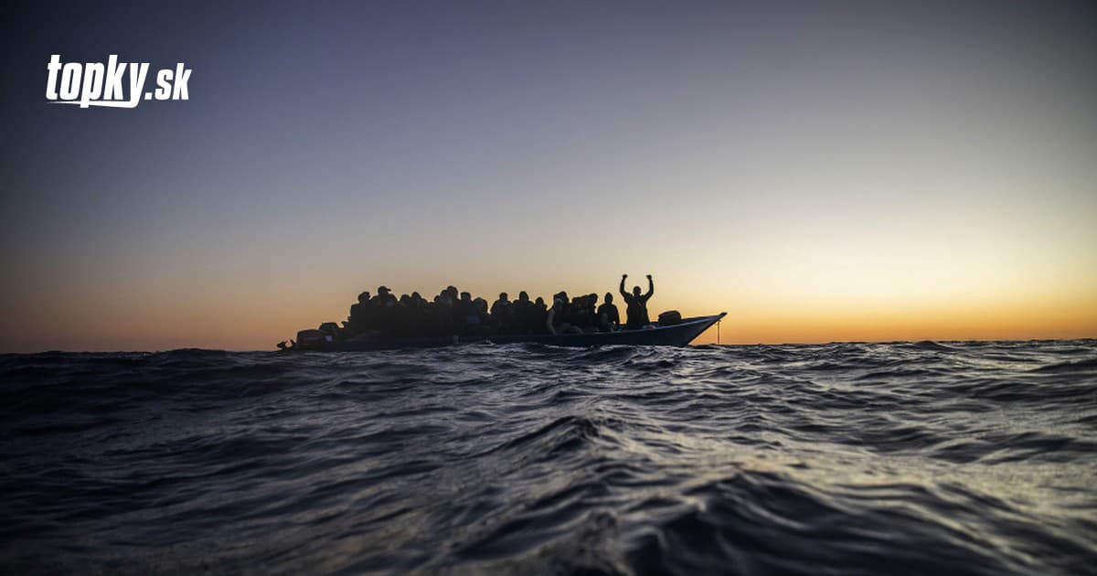 Približne 30 migrantov sa stratilo počas plavby na Kanárske ostrovy | Topky.sk