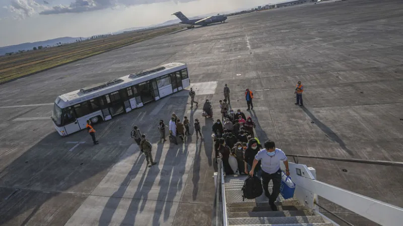 Mikulec: Nesmieme byť vystavení príchodu veľkého počtu migrantov z Afganistanu - Domáce - Správy - Pravda.sk