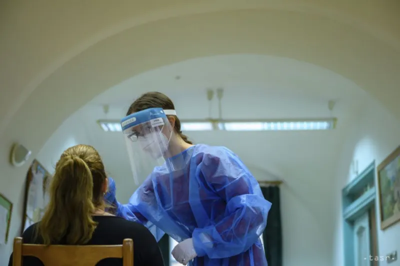 Na Slovensku pribudlo 199 prípadov nákazy novým koronavírusom