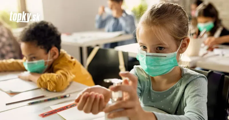 KORONAVÍRUS Deti sa vracajú do škôl s rúškami: ÚVZ apeluje na ich nosenie a časté menenie | Topky.sk