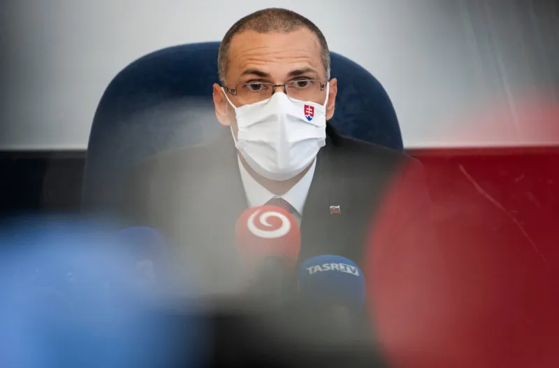 Na tlačovku k zrušeným obvineniam Pčolinskému nepustili všetkých novinárov - SME