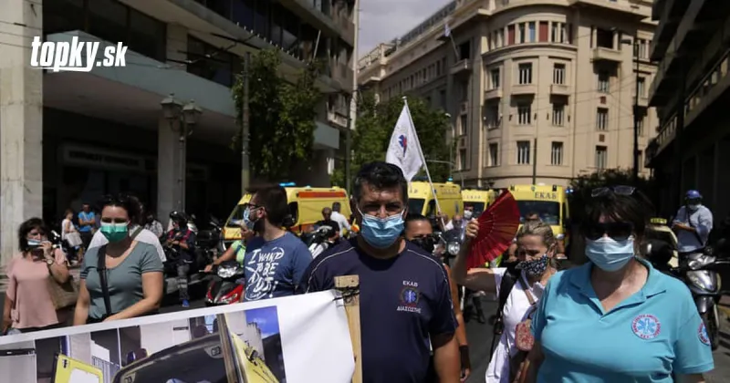 KORONAVÍRUS Grécko ponúklo suspendovaným zdravotníkom druhú šancu na očkovanie | Topky.sk