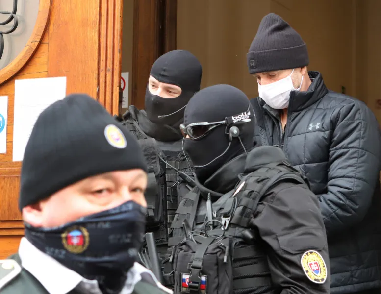 Obvinených v kauze Očistec bude súd posudzovať podľa pôvodných ustanovení trestného - SME