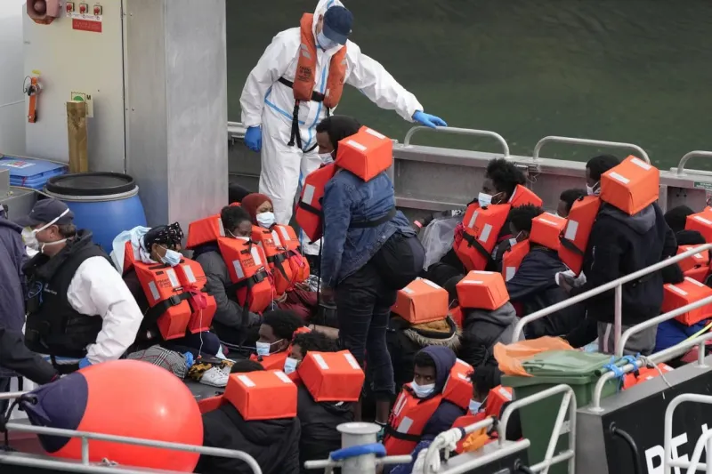Zúfalá snaha o nový začiatok: Do Británie sa pokúsil dostať rekordný počet migrantov | Nový Čas
