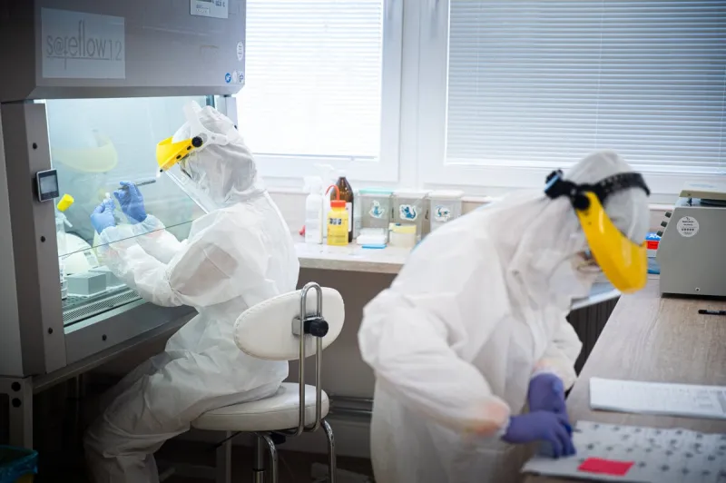 Sekvenovanie vzoriek potvrdilo dominanciu delta variantu koronavírusu - SME