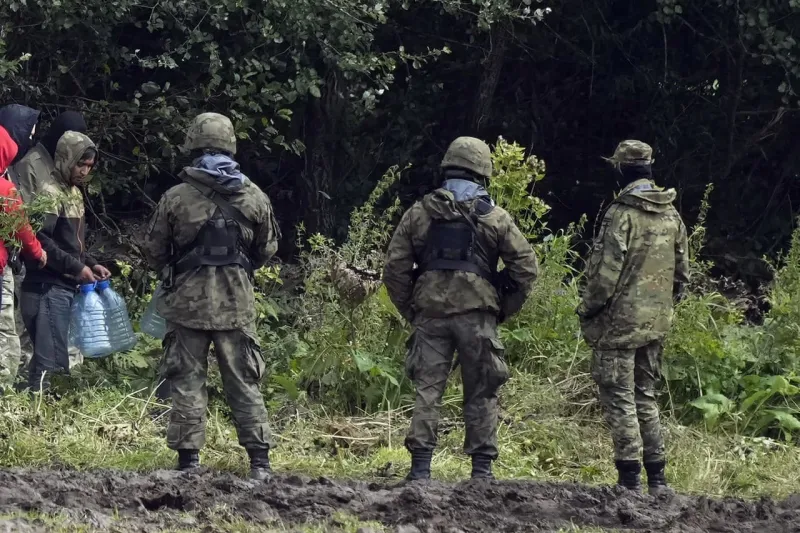 Napätá situácia pre nápor migrantov: Poľsko predĺži stav núdze na hranici s Bieloruskom | Nový Čas