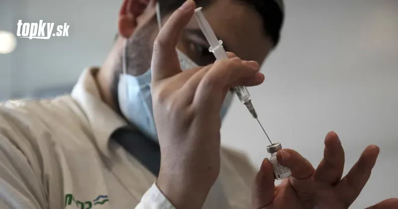 KORONAVÍRUS Máte obavy z tretej dávky vakcíny? Takto je to s jej vedľajšími účinkami! | Topky.sk