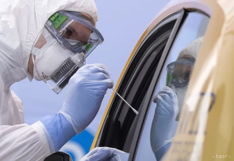 Pribudlo 977 prípadov nákazy novým koronavírusom a 8 obetí