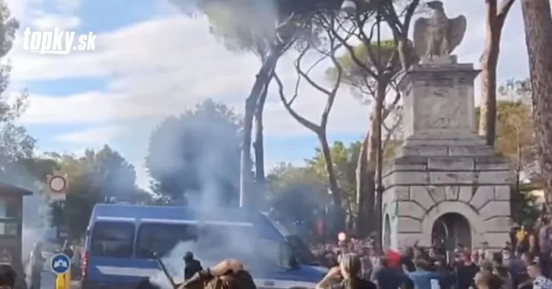 KORONAVÍRUS Tisíce ľudí protestovali v Ríme proti covidpasom: Polícia použila vodné delá | Topky.sk