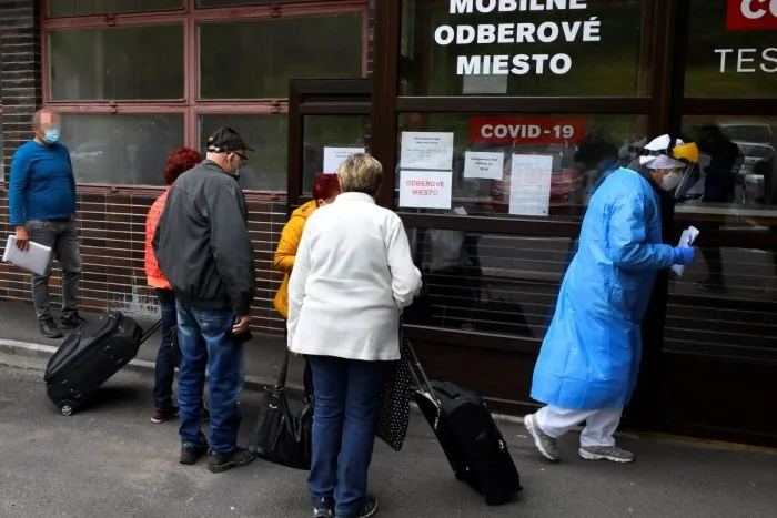 Koronavírus: HROZIVÝ nárast pacientov v nemocniciach! Pribudlo aj 18 úmrtí