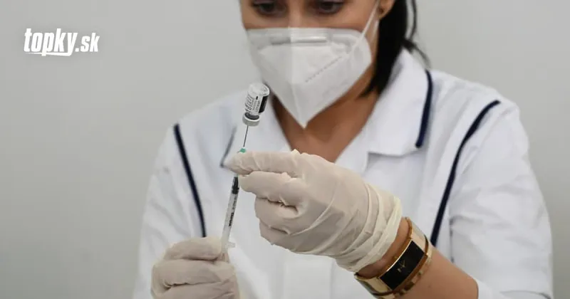Treťou dávkou vakcíny proti KORONAVÍRUSU je na Slovensku zaočkovaných viac než 30-tisíc ľudí | Topky.sk