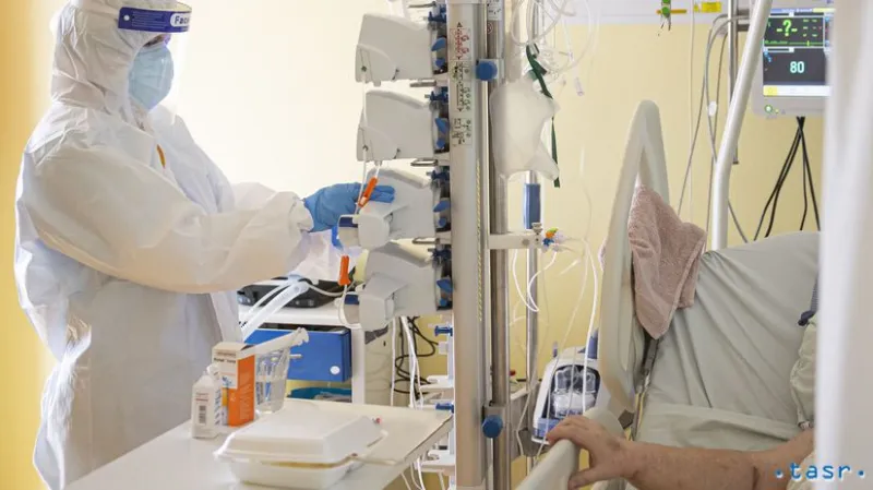 Koronavírus bol v septembri šiestou najčastejšou príčinou úmrtí na Slovensku - Domáce - Správy - Pravda