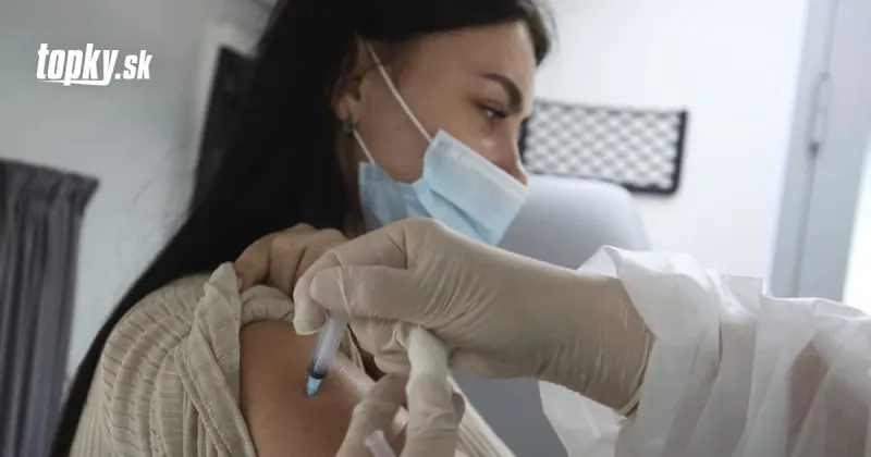 Treťou dávkou vakcíny proti KORONAVÍRUSU je zaočkovaných vyše 74-tisíc ľudí | Topky.sk
