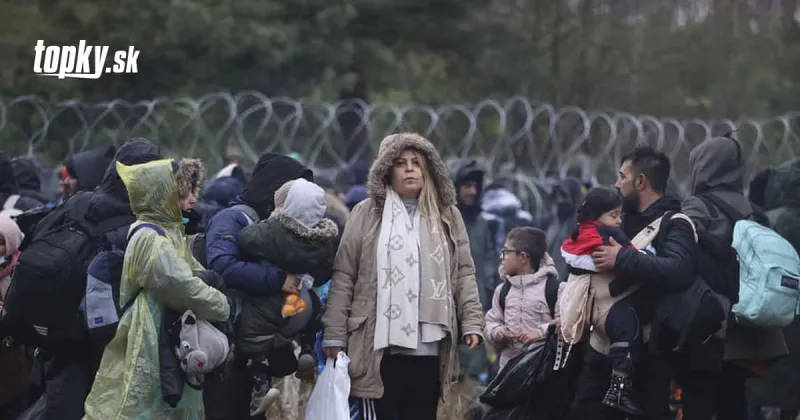 FOTO Migranti na bielorusko-poľskej hranici sa pokúsili prekonať bariéry | Topky.sk