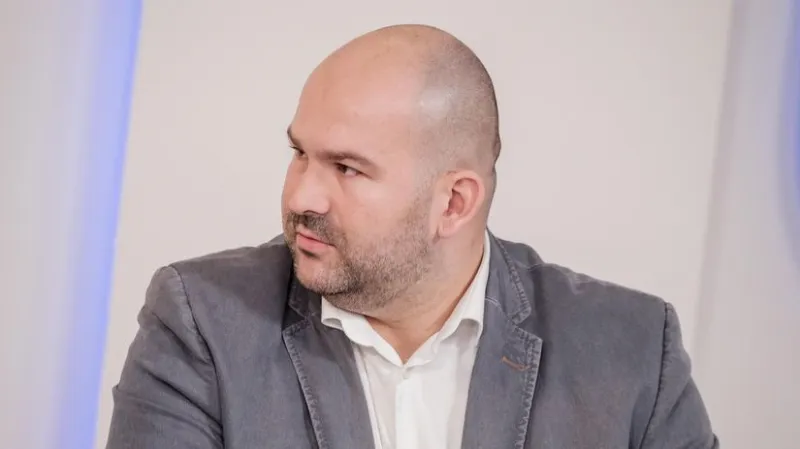 Pčolinský: Testovanie nech platí štát, za reformu nemocníc ruky nezdvihneme - Domáce - Správy - Pravda