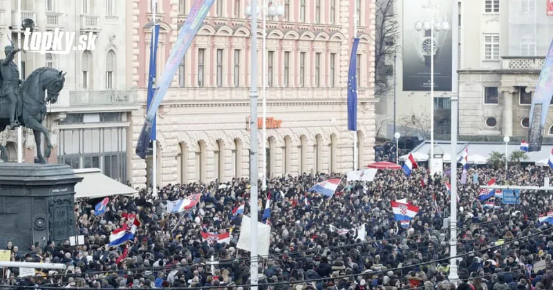 KORONAVÍRUS Tisíce Chorvátov vyšli do ulíc: Protestovali proti povinným covidpasom | Topky.sk