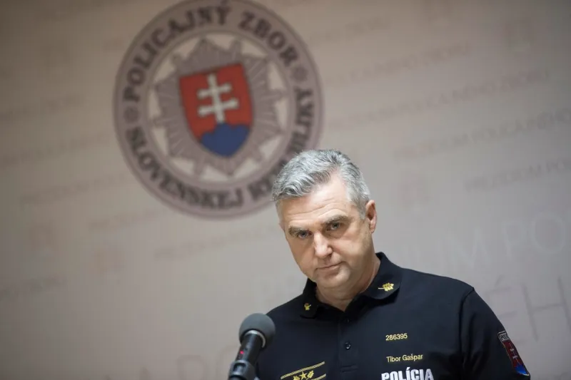 Mimovládky trvajú na odstúpení policajného šéfa Gašpara - domov.sme.sk