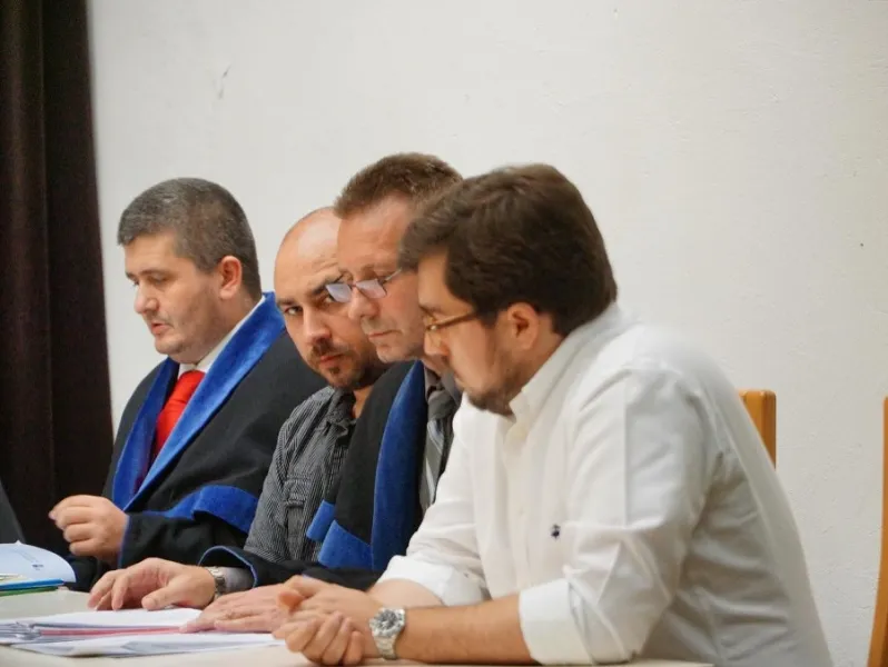 Korupcia obrovských rozmerov: NAKA zadržala štátnych zamestnancov na úrade v Bratislave | Topky.sk