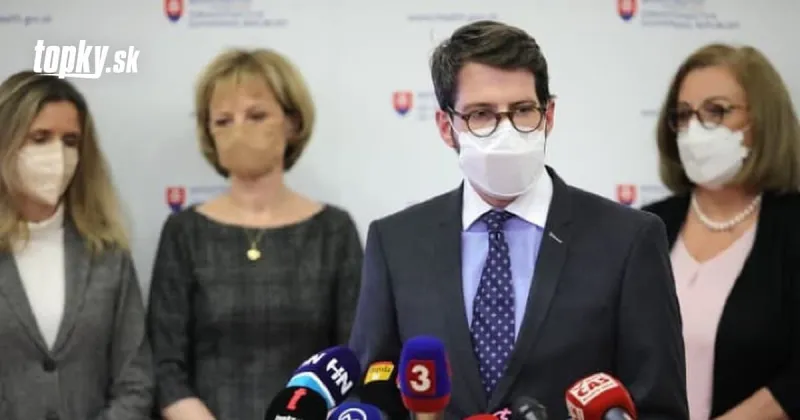 Epidemiologická situácia sa naďalej zhoršuje: LOCKDOWN je len dočasné riešenie! Potrebujeme očkovať | Topky.sk