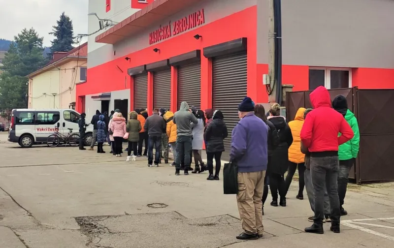 Koronavírus: Na Kysuciach sa tvoria rady na očkovanie bez registrácie - SME | MY Kysuce