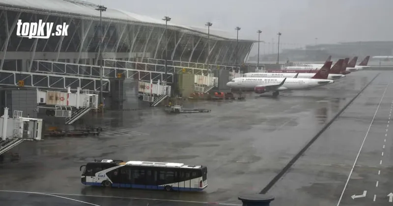 Európska komisia žiada zastavenie letov do Európy z krajín s novým variantom KORONAVÍRUSU | Topky.sk