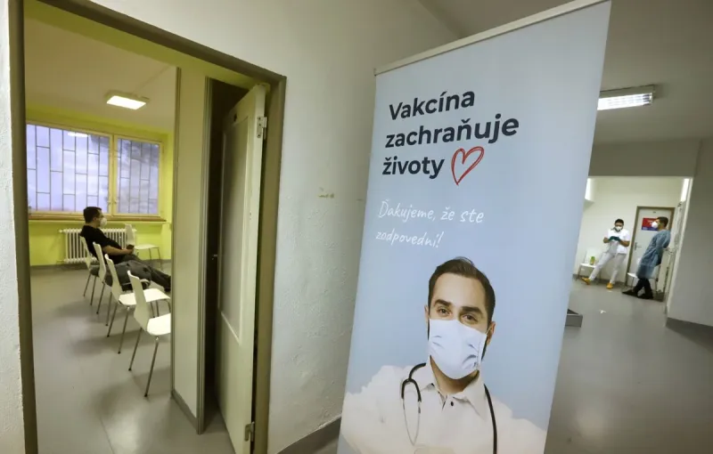 Koronavírus: Prečo sú vakcíny proti covidu lepšie ako lieky - SME