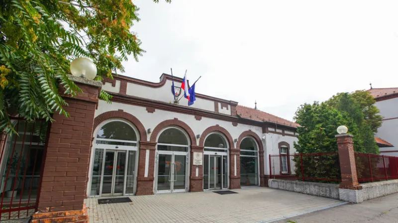 Čentéš zastavil stíhanie exšéfa vojenských tajných - Domáce - Správy - Pravda.sk